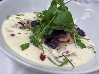 Filet de cabillaud, tombé de chou vert aux lardons, sauce Petit Chablis